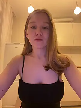 Snapshot of Eva_Weyne chatting on February 4, 10:04 pm Eva Weyne online show from February 4, 10:04 pm