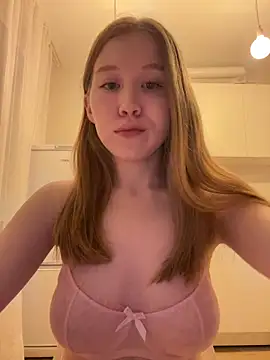 Snapshot of Eva_Weyne chatting on February 10, 9:41 pm Eva Weyne online show from February 10, 9:41 pm