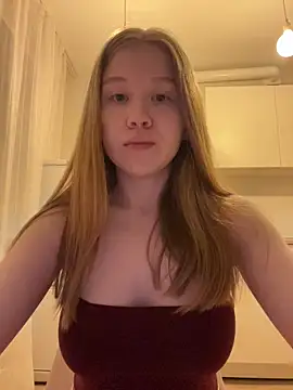 Snapshot of Eva_Weyne chatting on February 15, 9:33 pm Eva Weyne online show from February 15, 9:33 pm