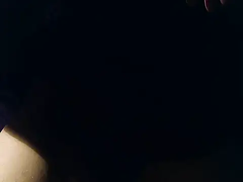 Snapshot of AllllYoursGirls chatting on December 7, 11:23 pm AllllYoursGirls online show from December 7, 11:23 pm