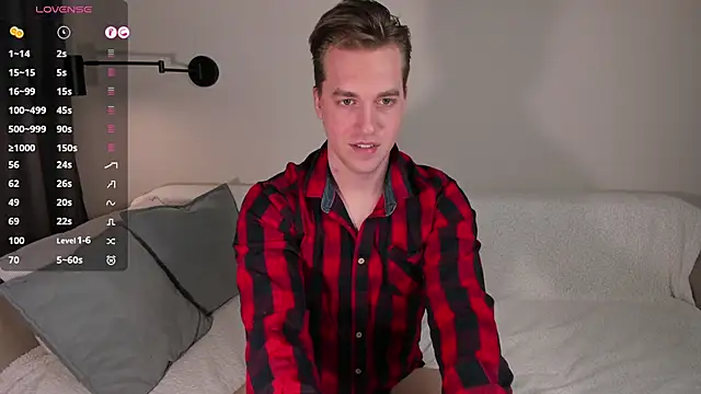 Snapshot of AustinButler chatting on March 22, 8:37 pm AustinButler online show from March 22, 8:37 pm