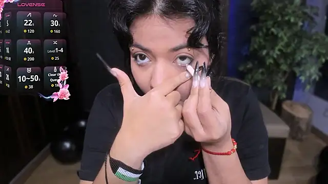 Snapshot of Evelynn chatting on February 7, 11:36 am Evelynn online show from February 7, 11:36 am