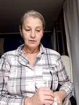 Snapshot of irinamaux chatting on October 24, 3:58 am irinamaux online show from October 24, 3:58 am