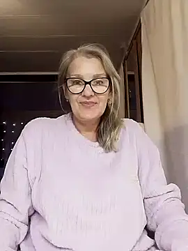 Snapshot of irinamaux chatting on November 1, 6:10 pm irinamaux online show from November 1, 6:10 pm