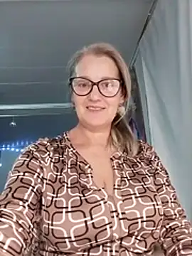 Snapshot of irinamaux chatting on November 22, 9:58 pm irinamaux online show from November 22, 9:58 pm