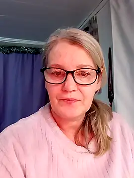 irinamaux online show from January 8, 7:10 am