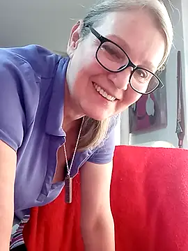 irinamaux online show from February 17, 7:16 am