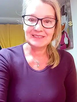 irinamaux online show from March 7, 11:02 pm