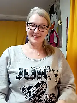 irinamaux online show from March 11, 4:51 am