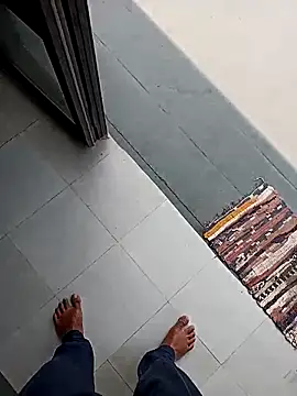 Snapshot of mr_slim_body chatting on March 22, 4:27 am mr slim body online show from March 22, 4:27 am