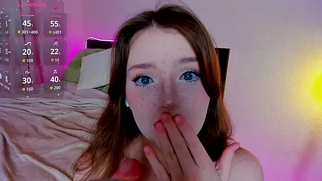 lexxxxxxi online show from October 17, 7:05 pm