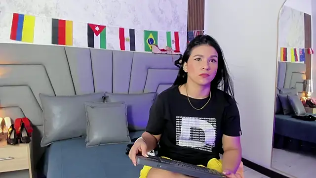 Snapshot of Sofi_Perez_ chatting on July 6, 11:29 am Sofi Perez online show from July 6, 11:29 am