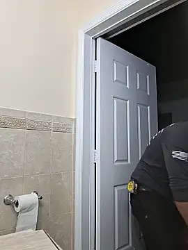 Zander823 online show from April 8, 2:44 am