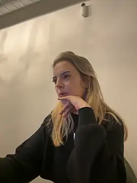 Snapshot of LexyGold chatting on November 14, 2:16 pm LexyGold online show from November 14, 2:16 pm