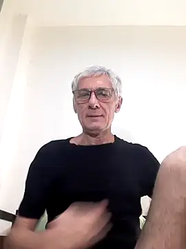 BIGUNCUTHARDCOCK online show from February 24, 11:21 am