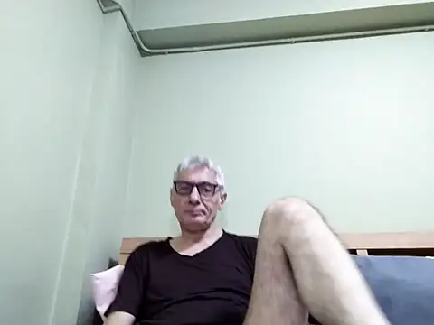 Snapshot of BIGUNCUTHARDCOCK chatting on October 16, 2:34 am BIGUNCUTHARDCOCK online show from October 16, 2:34 am