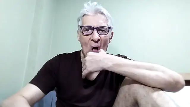 Snapshot of BIGUNCUTHARDCOCK chatting on November 19, 11:54 am BIGUNCUTHARDCOCK online show from November 19, 11:54 am