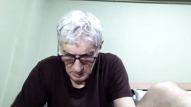 BIGUNCUTHARDCOCK online show from November 25, 5:07 am