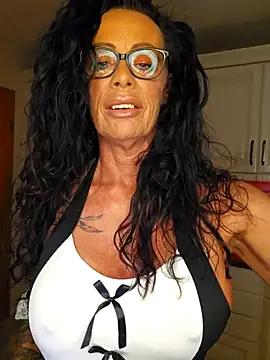 Misses-Cougar online show from November 27, 6:48 am