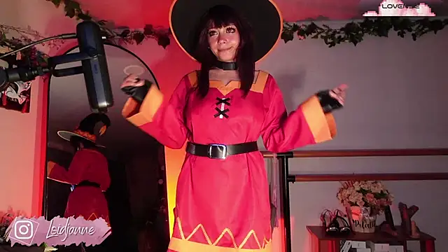 loIijanne online show from November 13, 12:09 am