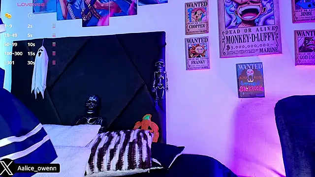 Snapshot of Aliceowenn chatting on October 21, 9:26 pm Aliceowenn online show from October 21, 9:26 pm