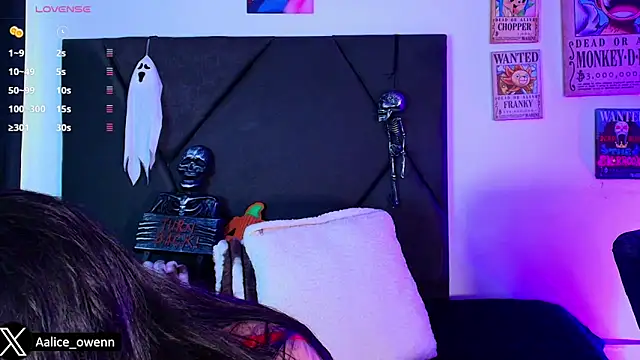 Snapshot of Aliceowenn chatting on October 26, 9:42 pm Aliceowenn online show from October 26, 9:42 pm