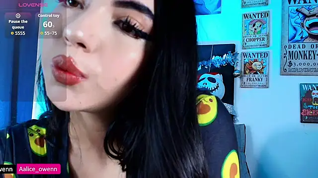 Aliceowenn online show from December 17, 9:10 pm