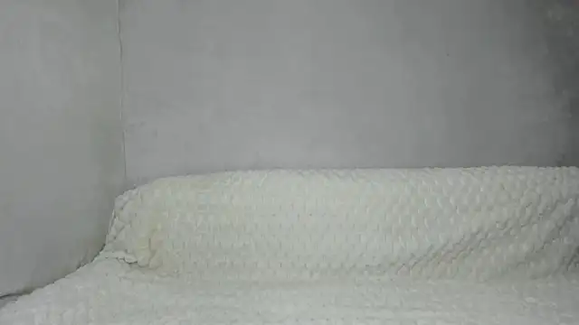 Snapshot of Makentoshi_ chatting on April 5, 5:21 pm Makentoshi online show from April 5, 5:21 pm