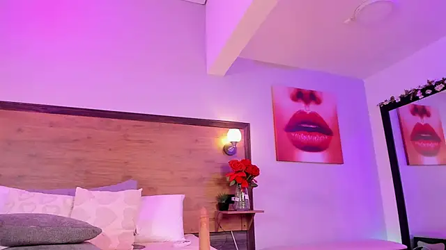 Snapshot of EmmaBakeer chatting on November 16, 1:39 pm EmmaBakeer online show from November 16, 1:39 pm