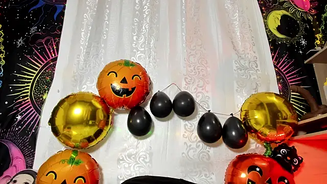 daarklover online show from October 31, 10:16 am