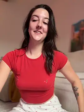 Snapshot of _Juliette chatting on October 28, 9:57 am Juliette online show from October 28, 9:57 am