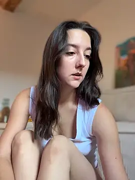 Snapshot of _Juliette chatting on October 30, 9:33 am Juliette online show from October 30, 9:33 am