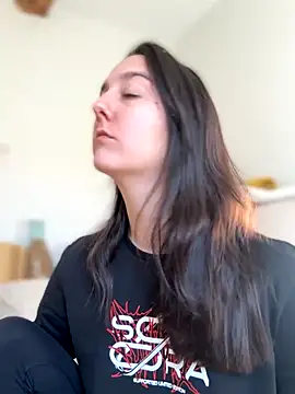 Snapshot of _Juliette chatting on November 4, 1:32 pm Juliette online show from November 4, 1:32 pm