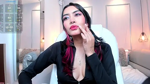 AzuraKindong online show from January 30, 7:37 pm