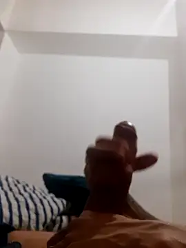 Skater29xx2 online show from March 12, 3:57 am