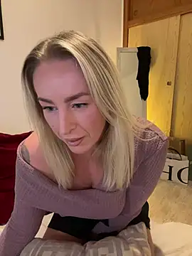 Snapshot of ChristyAdair chatting on December 24, 8:38 pm ChristyAdair online show from December 24, 8:38 pm