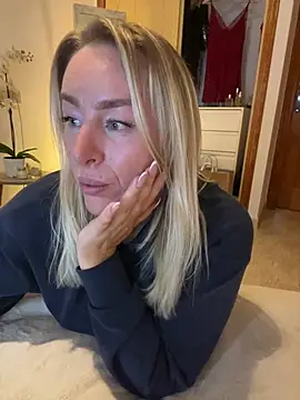 Snapshot of ChristyAdair chatting on January 25, 1:32 am ChristyAdair online show from January 25, 1:32 am