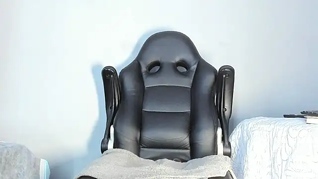 Dancelwashington online show from October 25, 8:03 pm