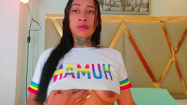 Snapshot of cattaleeyaa chatting on October 20, 12:38 pm cattaleeyaa online show from October 20, 12:38 pm