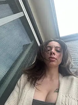 greedybratt online show from April 13, 7:30 pm