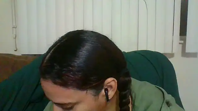 Snapshot of ExoticVibes69 chatting on October 21, 10:54 pm ExoticVibes69 online show from October 21, 10:54 pm