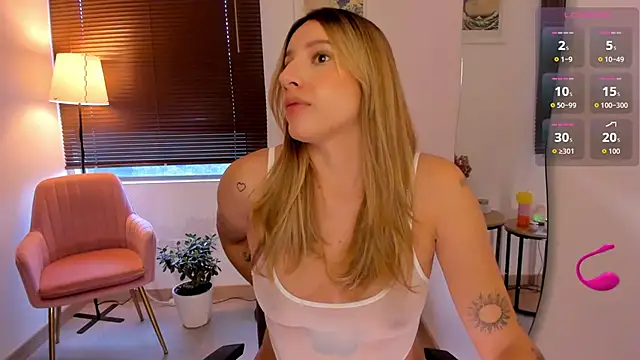 Snapshot of ameliegraham chatting on February 6, 2:09 pm ameliegraham online show from February 6, 2:09 pm