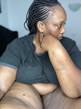 Snapshot of MsWhiteChocolatte chatting on February 12, 4:18 am MsWhiteChocolatte online show from February 12, 4:18 am