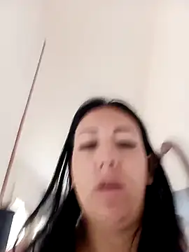 Laura martin  online show from April 15, 1:18 pm