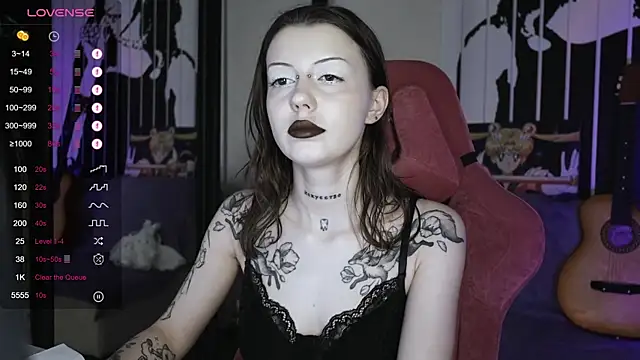 prettybones online show from December 28, 8:05 am