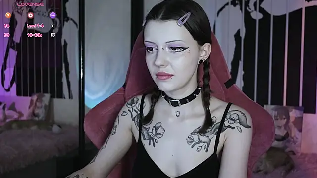 prettybones online show from February 27, 6:09 pm