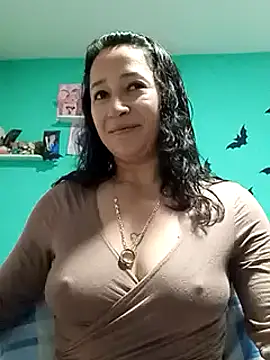 Snapshot of emilypoppy3 chatting on December 18, 1:34 pm emilypoppy3 online show from December 18, 1:34 pm