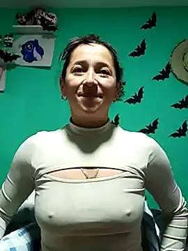 Snapshot of emilypoppy3 chatting on January 15, 5:26 pm emilypoppy3 online show from January 15, 5:26 pm