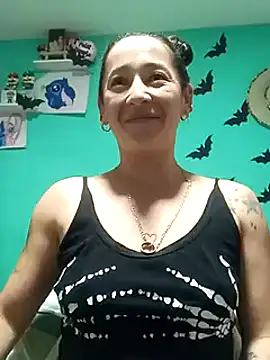 Snapshot of emilypoppy3 chatting on February 18, 12:39 pm emilypoppy3 online show from February 18, 12:39 pm