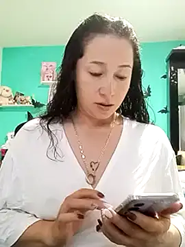 Snapshot of emilypoppy3 chatting on March 11, 11:33 am emilypoppy3 online show from March 11, 11:33 am